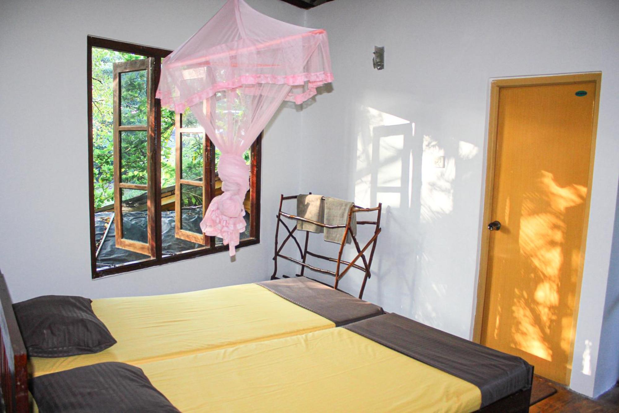 Maison d'hôtes Seasons Four Eco Friendly Treehouse à Matara Extérieur photo
