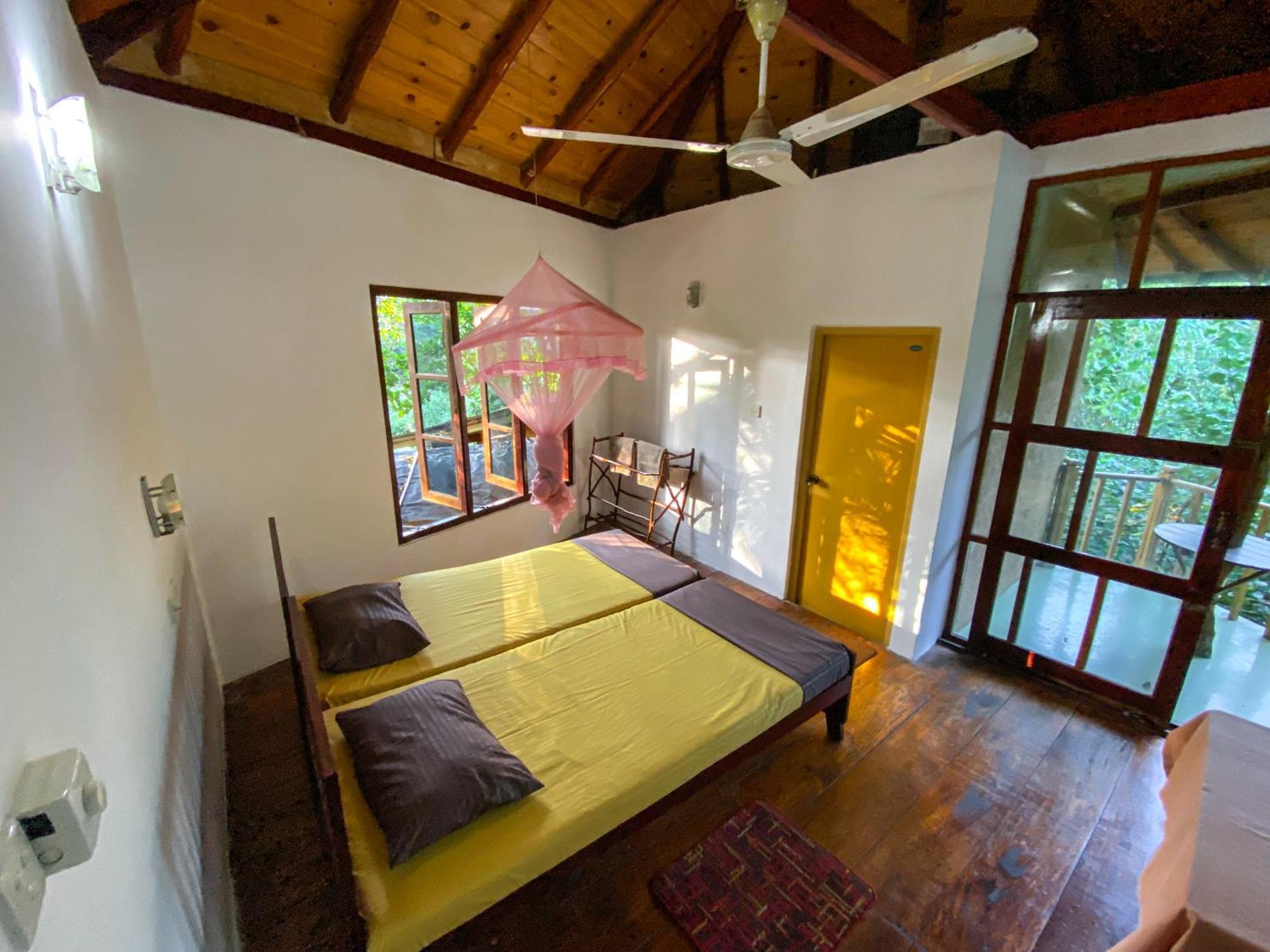 Maison d'hôtes Seasons Four Eco Friendly Treehouse à Matara Extérieur photo