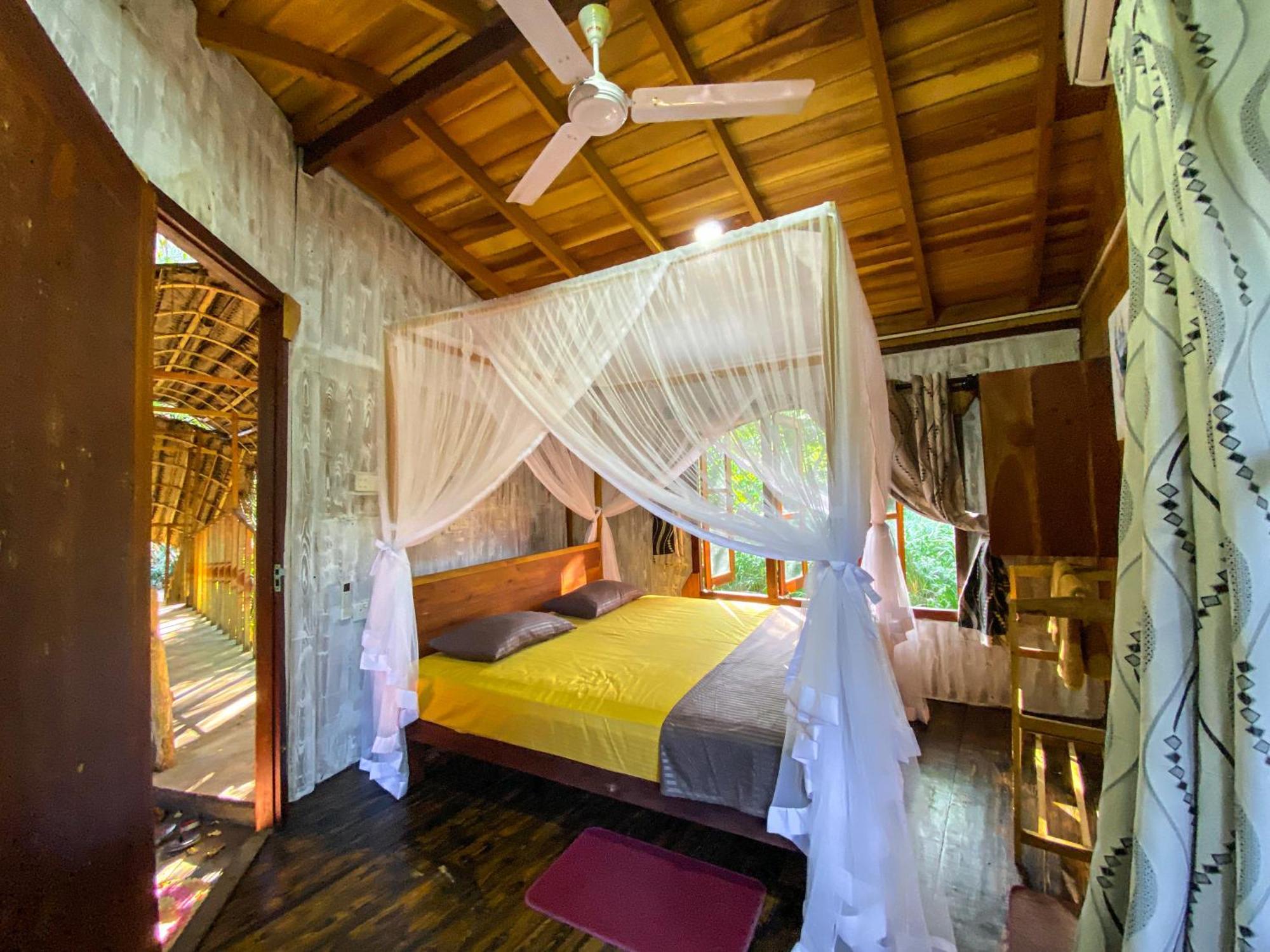 Maison d'hôtes Seasons Four Eco Friendly Treehouse à Matara Extérieur photo