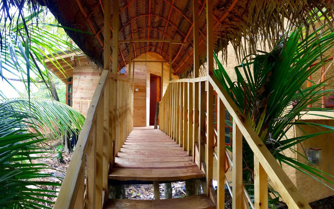 Maison d'hôtes Seasons Four Eco Friendly Treehouse à Matara Extérieur photo